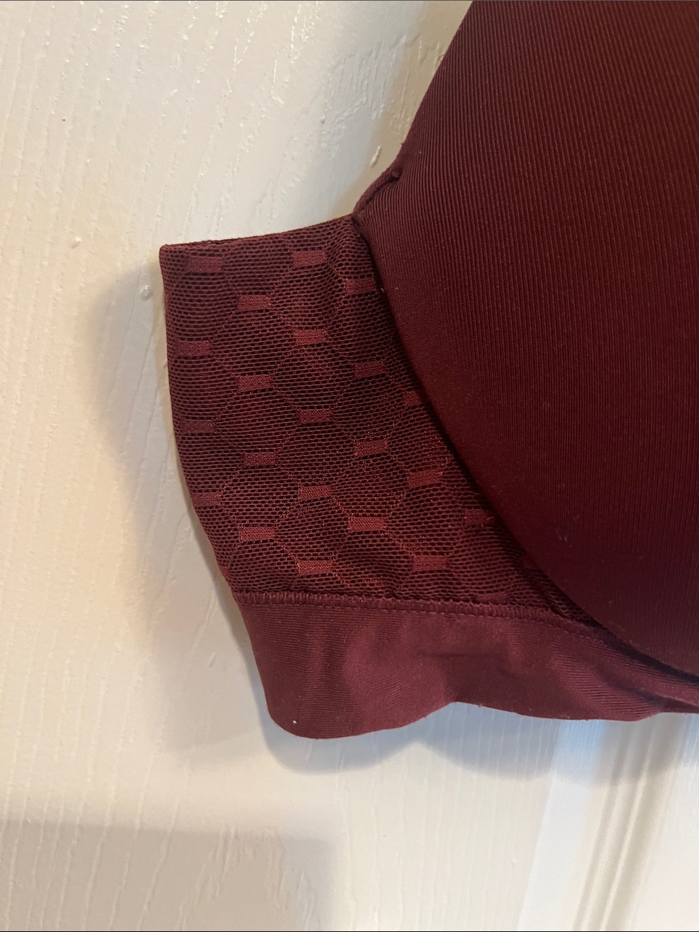 Cacique Lightly Lined Plunge Smooth Moulded Bra in Wine Burgundy - Picture 2 of 7